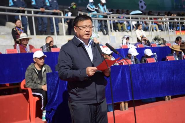 三十八年坚守：紫云五峰杯从泥场走向世界